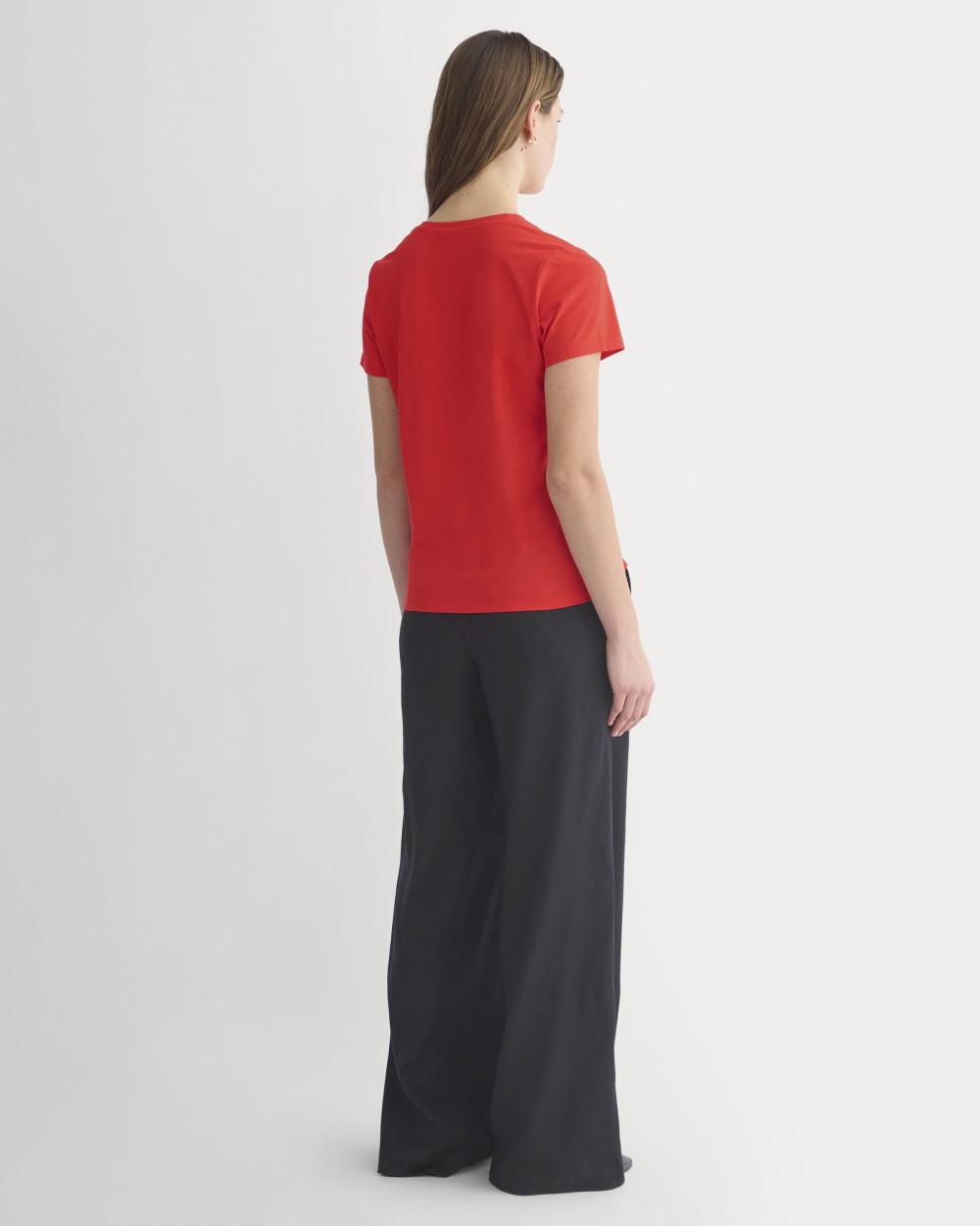 The Slim V-Neck Tee in Essential Cotton | Fiery Red