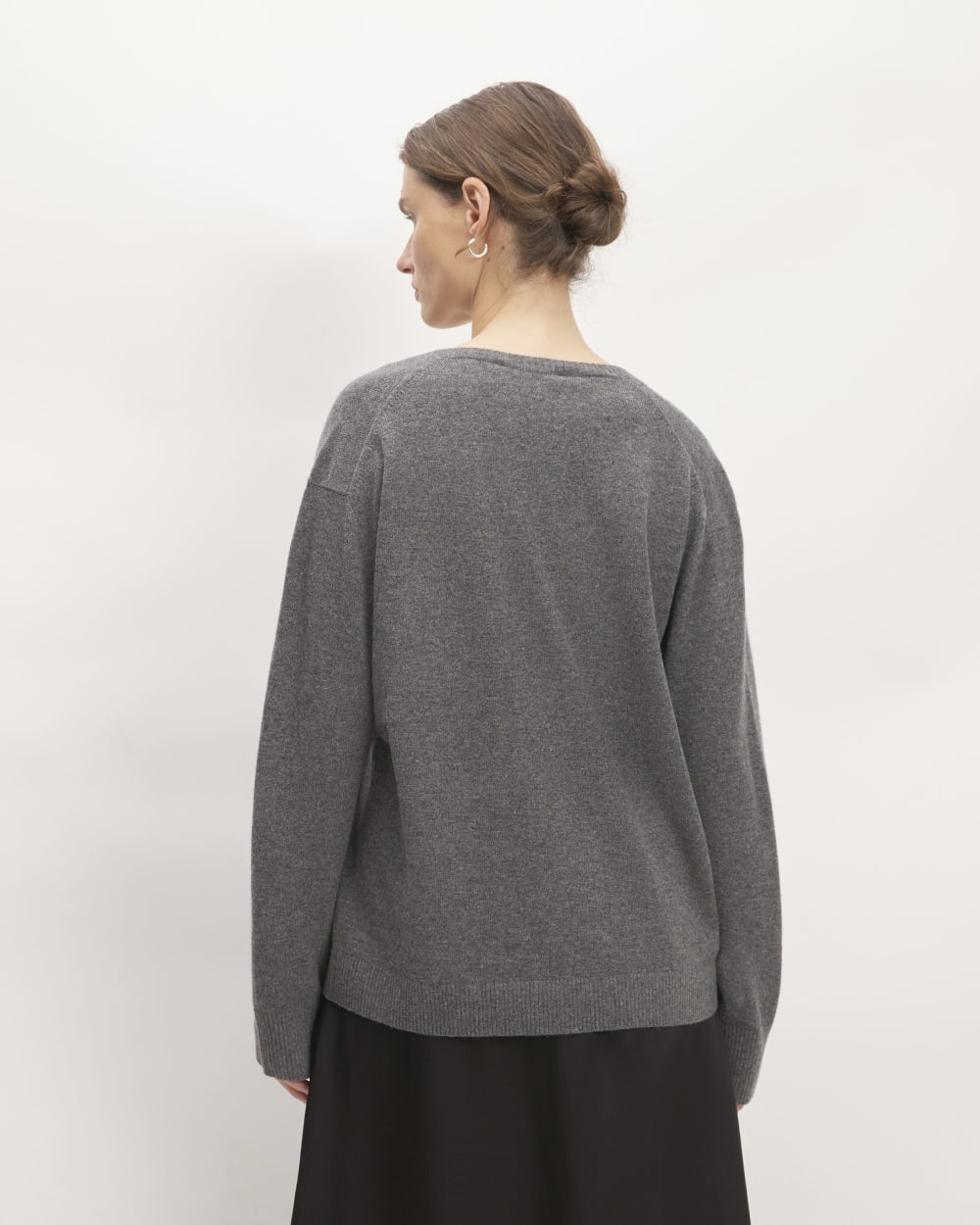 The Classic V in Cashmere | Heather Charcoal