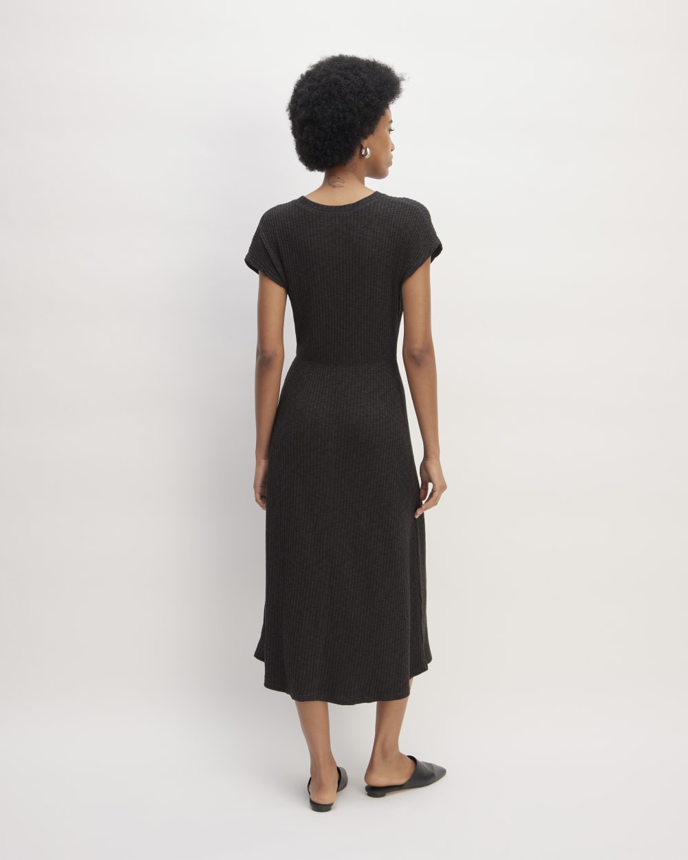 The Rib-Knit Cap-Sleeve Midi Dress | Black