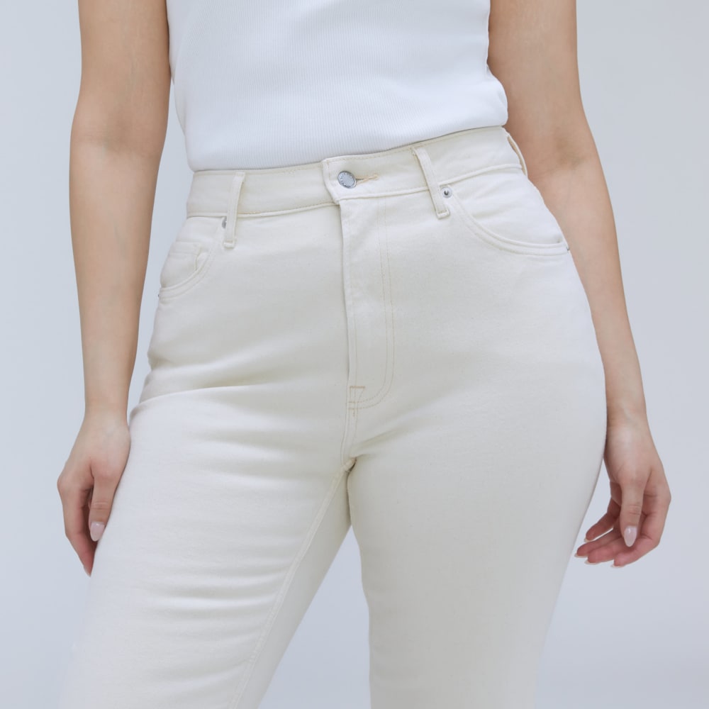 The Cheeky Hourglass Jean | Ecru | 28.5" Inseam