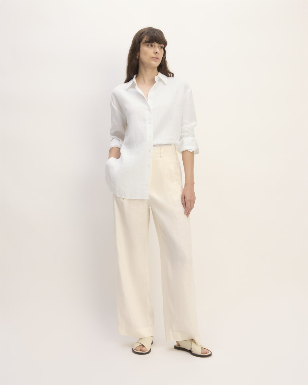 The Boyfriend Shirt in Linen | White