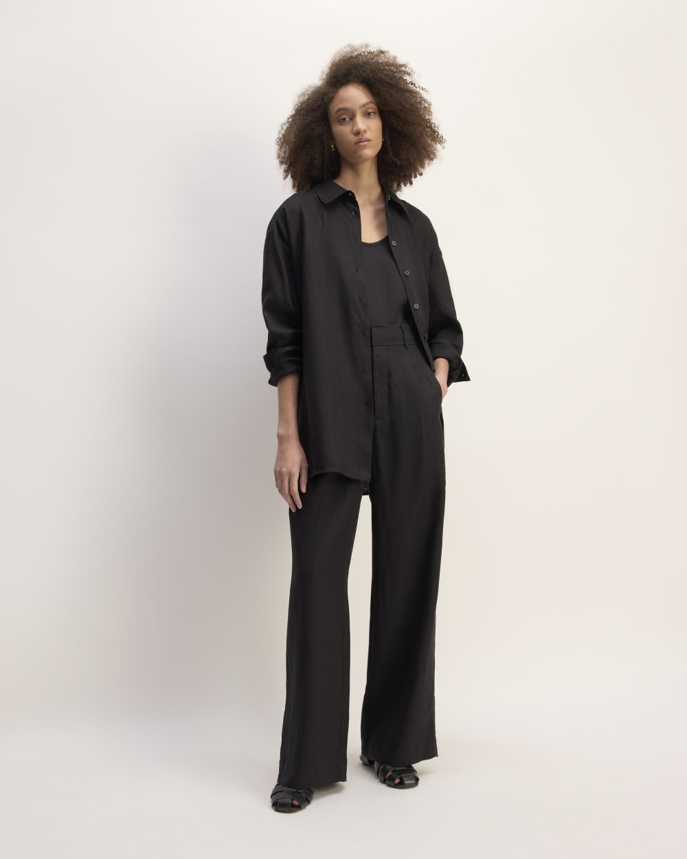The Boyfriend Shirt in Linen | Black